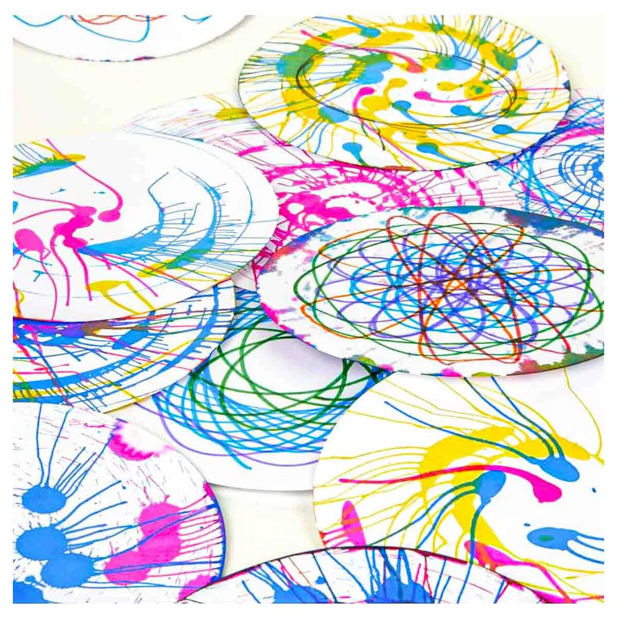 Crayola Spin and Spiral Art Station, Creative Spin Art & Spiral Drawing Kit, Ages 6+ - Image 3